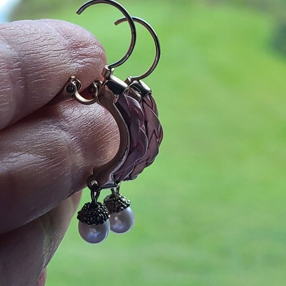 Pearl dangle lever back earrings - Picture 6 of 9